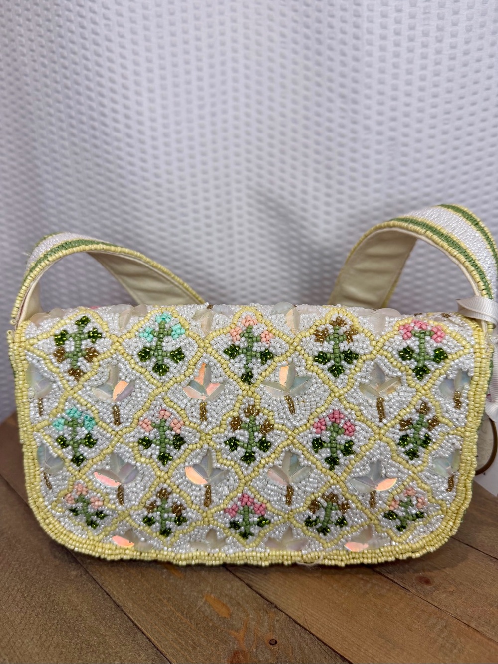 Viral Beaded Yellow and White Floral Shoulder Bag …Tjmaxx & Marshalls - Picture 3 of 9